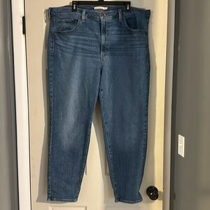 Levi high waisted mom jeans 18W